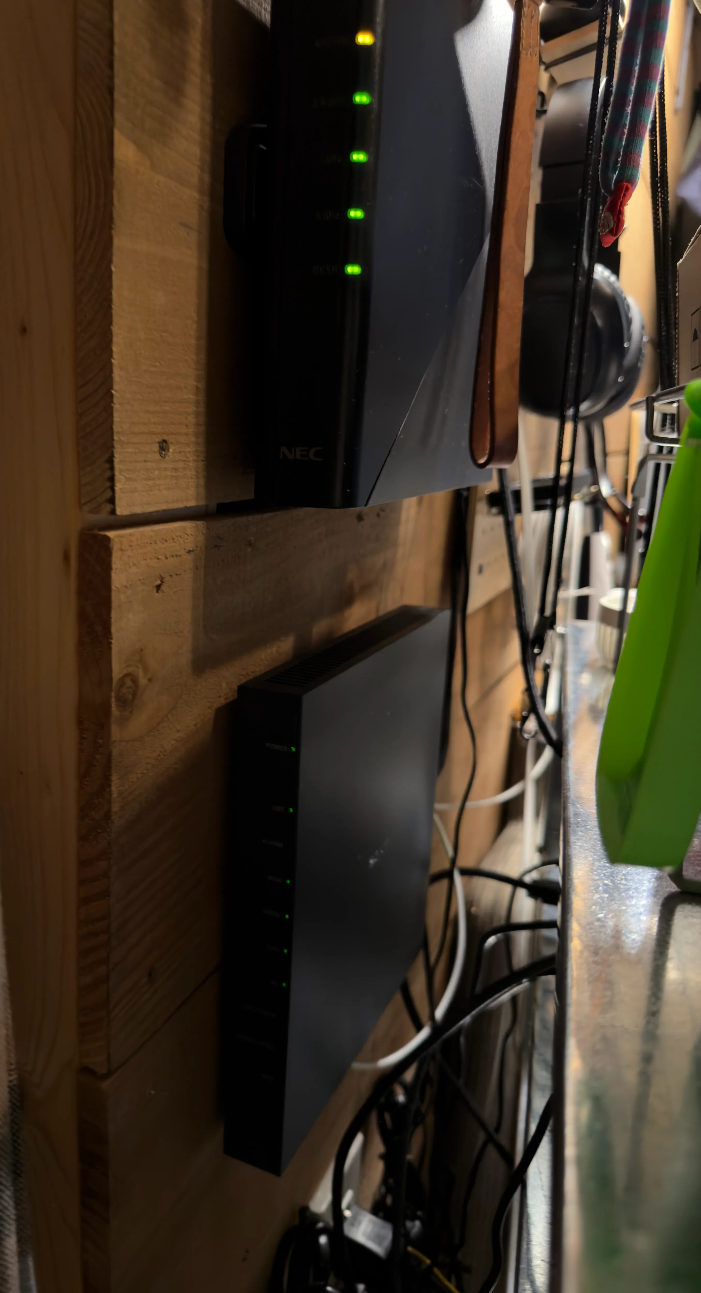 壁掛けしたNSD-G1000TS